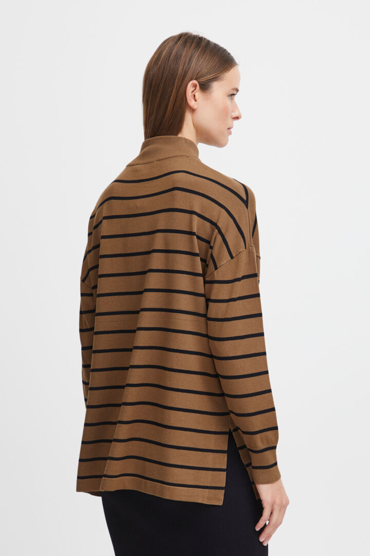 Morla Loose Turtleneck